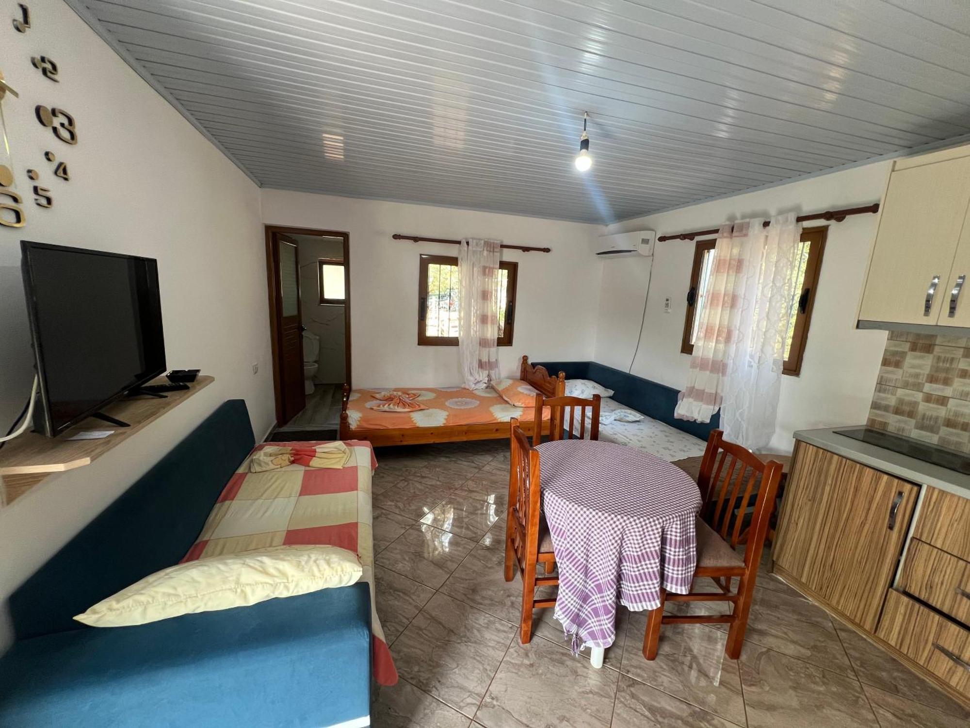 Oni Apartments Ksamil Eksteriør billede